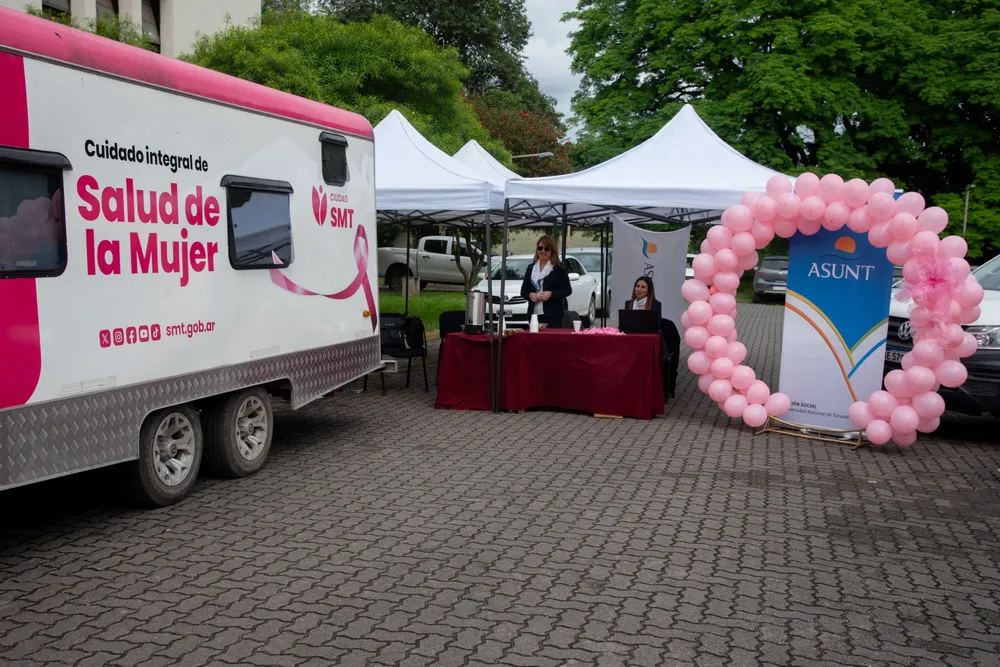 2026 octubre rosa en facultad de educación física Salud trailer mujer (1)