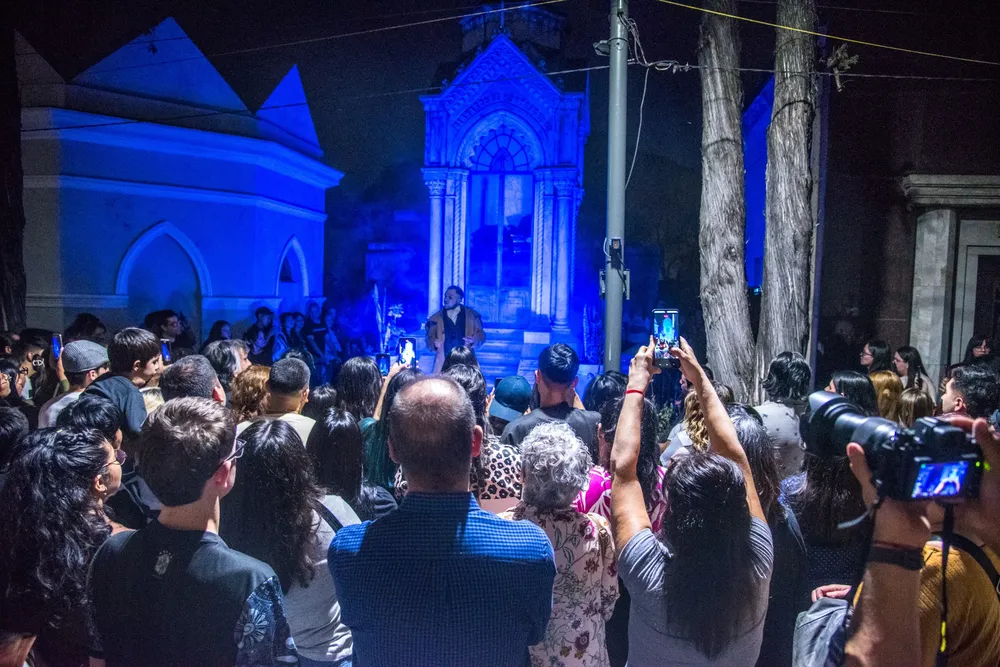 2026 visita teatralizada recordar Cementerio del Oeste (3)